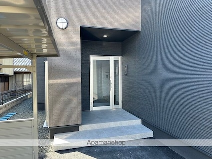 滋賀県長浜市下坂浜町[1LDK/44.83m2]のエントランス