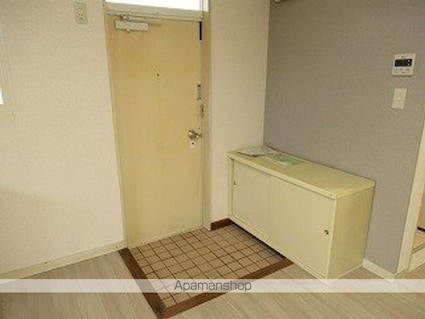 レオパレスａ[2DK/51m2]の玄関