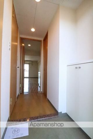 リードアヴニールの内装写真