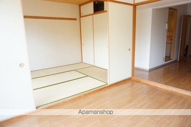 リバーサイドマンション川勝の内装写真