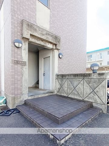 ルミナスコートの玄関写真
