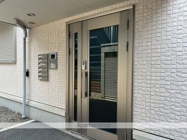 サニーコートの玄関写真