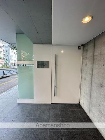 ラティエラ文京音羽の玄関写真