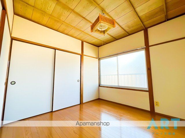 松山市 2階建 築38年の内装写真