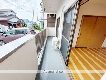 メゾン川吾[2K/36.45m2]のバルコニー