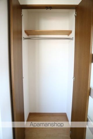 ロータリーマンション出口の内装写真