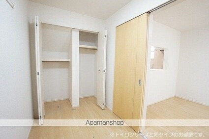 ラ・シモーヌ・メゾン　ＭＨ[1LDK/33.49m2]の収納