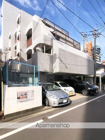 ホワイトマンション西新の玄関写真