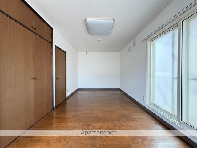 函館市電本線湯川線 中央病院前駅 徒歩8分 2階建 築37年の内装写真