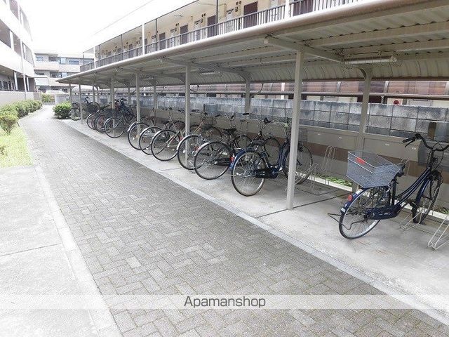 東京都三鷹市北野１丁目[3LDK/77.26m2]の共用部