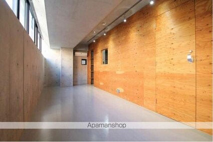 東京都新宿区内藤町[1R/40.13m2]のリビング・居間