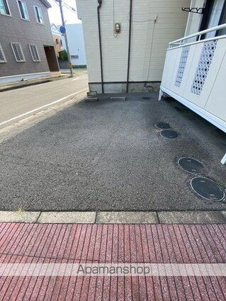 セジュール宇須[2DK/36.92m2]の駐車場1