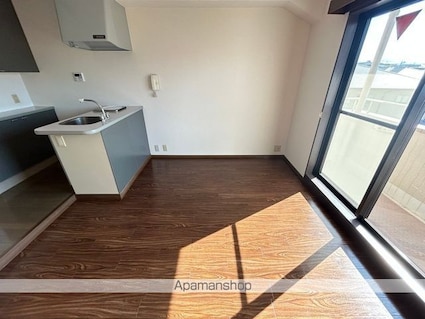 メゾンロワイヤル松田[1R/28.53m2]の内装1