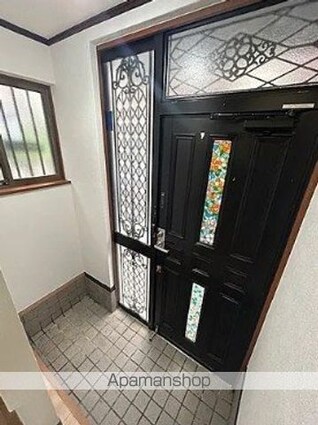 江戸川区本一色３丁目　貸戸建住宅[3LDK/83.62m2]の玄関
