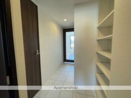 ＧＲＡＮ　ＰＡＳＥＯ駒場東大前[1LDK/40.4m2]の玄関