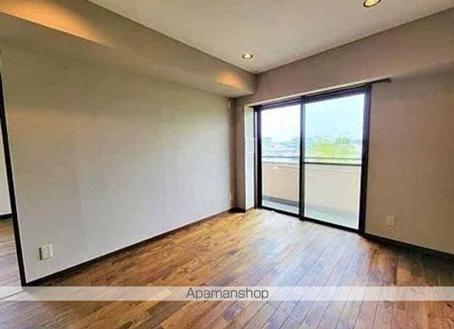 綾東ヴィレッジ弐番館の内装写真