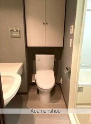 東京都世田谷区代田２丁目[1R/32.65m2]のトイレ
