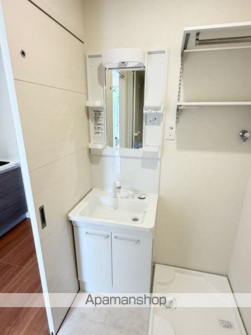 WEST FIELDの内装写真