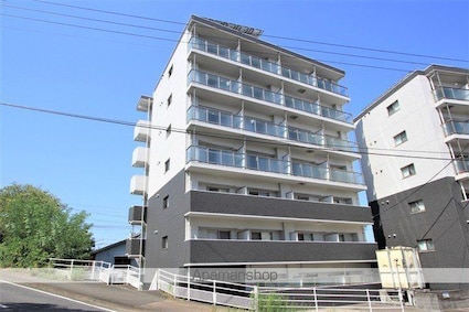 ＬＵＳＴ　ＹＡＮＡＩＭＡＣＨＩ　Ⅱ[1K/33.53m2]の外観1