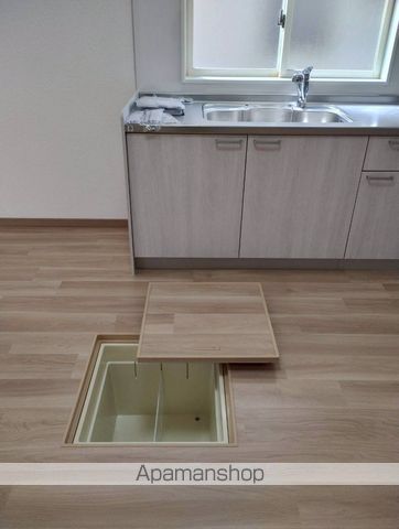 横越中央7丁目貸家の内装写真