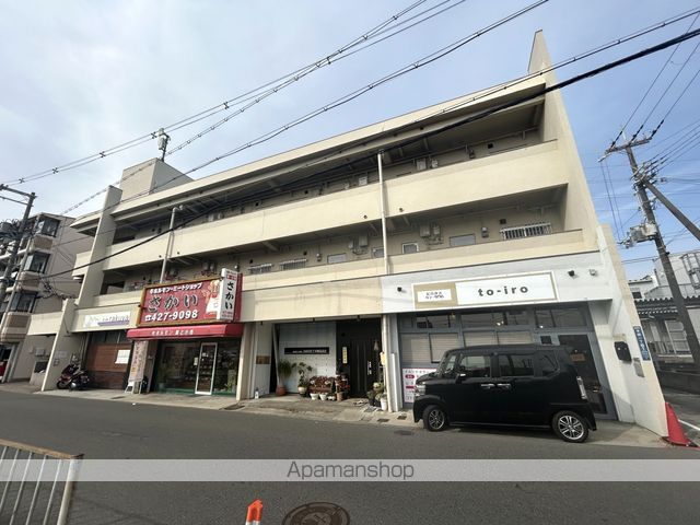 岸田マンションの外観写真