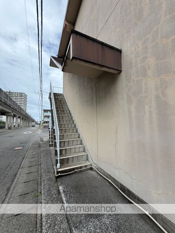 北権現コーポの玄関写真