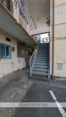 岸の里コーポの玄関写真