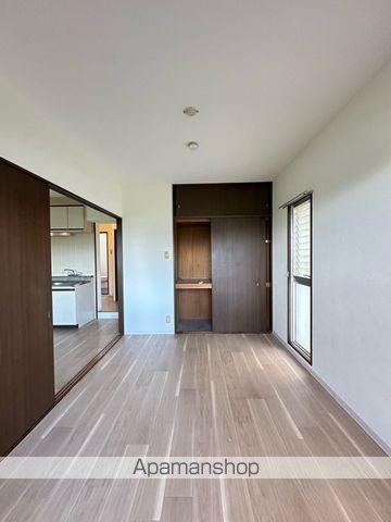 ベース1の内装写真
