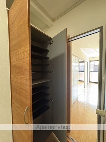 ロイヤルコート文化町IV番館の内装写真