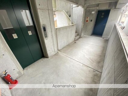 メルシーコート湊町[1K/30.4m2]の共用部2