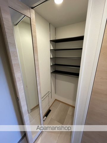 CARRERA行啓通の内装写真