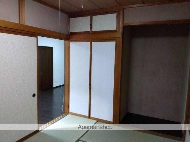 静岡市清水区 2階建 築35年の内装写真