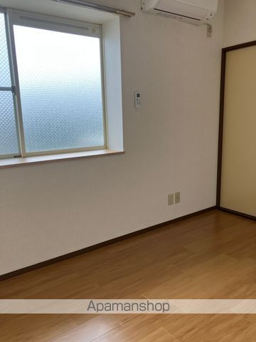 エルディム本町IIIの内装写真