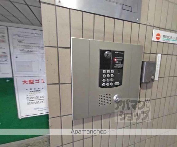 ステュディオフラット室町の玄関写真
