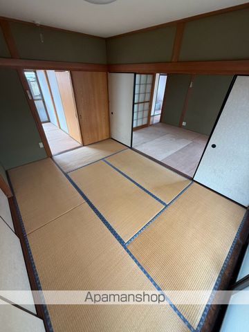 花見原貸家の内装写真