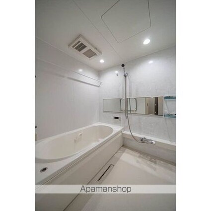 ウノディローロ[2LDK/70.57m2]のバス