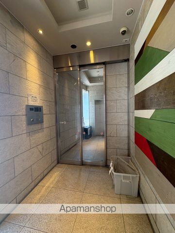 ステラメゾン三軒茶屋の玄関写真