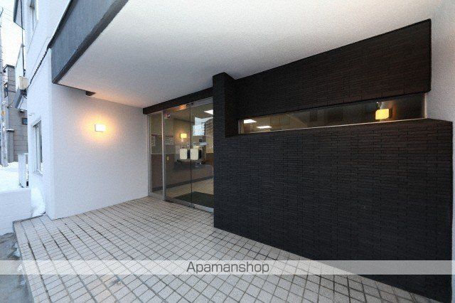 ドミ円山の玄関写真