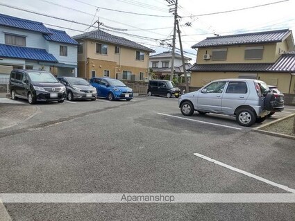 プレジャーＩＩ　Ｂ棟[2LDK/53.72m2]の駐車場