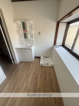 鷹匠町戸建[3DK/82m2]の洗面所