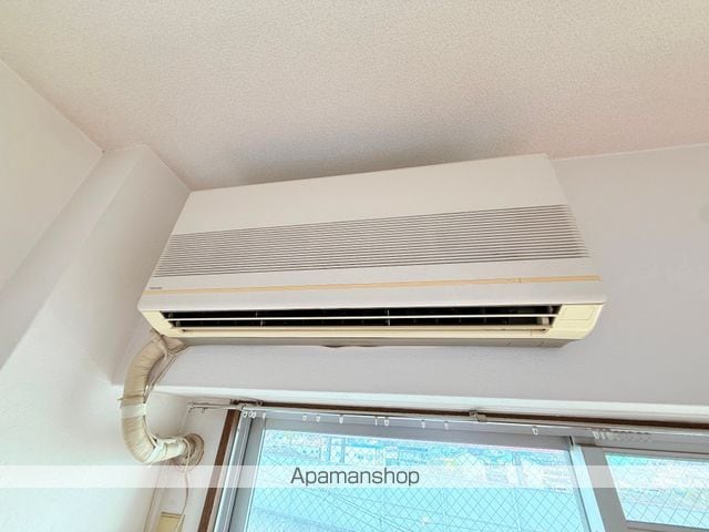 シティパレス高井田の内装写真