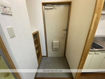 サープラスジュン[1K/29.1m2]の玄関