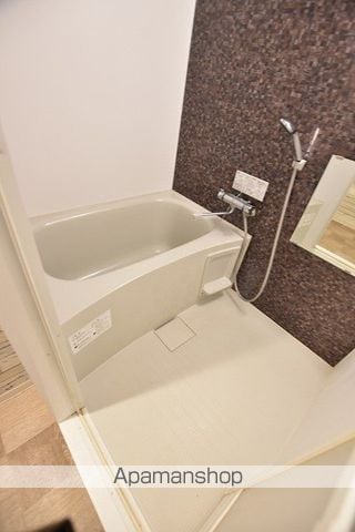 LIVAROT N33の内装写真