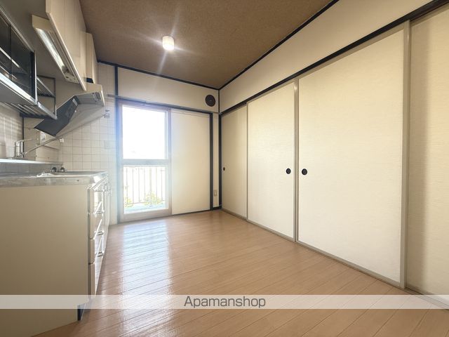 ユートピア川原1号棟の内装写真