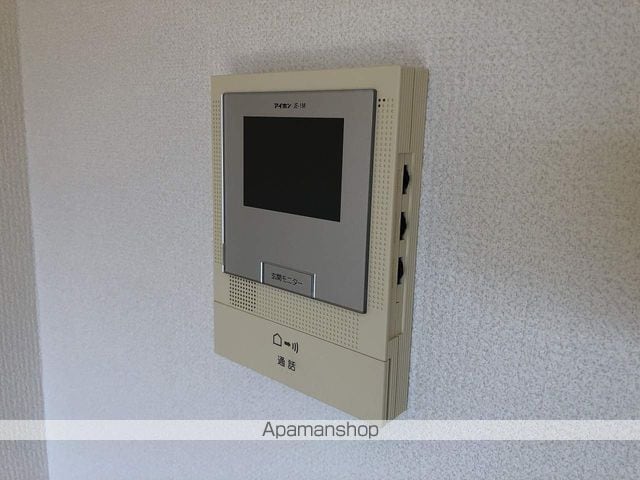 袋井市 3階建 築18年の内装写真