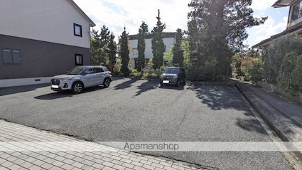 バリュージュ・アキノ[2K/40m2]の駐車場2