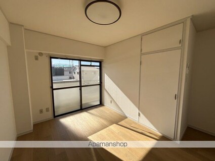 ロイヤルアネックス土居田[3LDK/63m2]の内装3