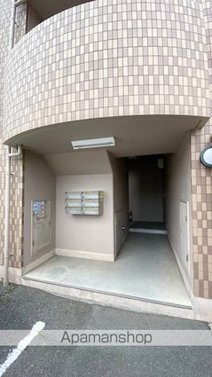 岡山県岡山市北区下中野[2LDK/58.21m2]の共用部3