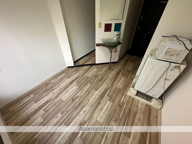 コレクション関目弐番館の内装写真