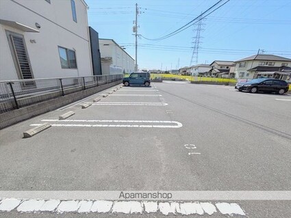 エトワール[1K/35.29m2]の駐車場